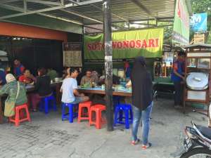 Suasana warung Soto Wonosari