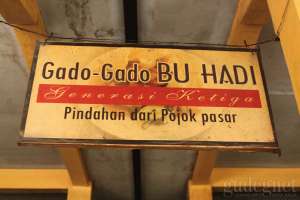 Penanda lokasi warung gado-gado bu Hadi di lantai 2 pasar Beringharjo
