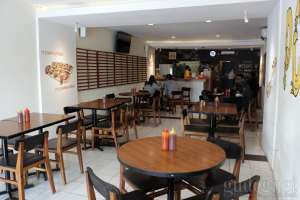 Suasana di Kedai Zapiekanka