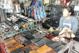 Aktivitas Ekonomi Malioboro Jelang Tahun Baru Meningkat Aktivitas Ekonomi Malioboro Jelang Tahun Baru Meningkat
