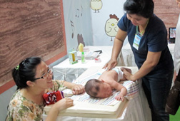 Pentingnya Memberikan Kasih Sayang pada Anak Pentingnya Memberikan Kasih Sayang pada Anak