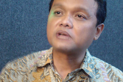 Rakyat Tanggung Subsidi Bagi Koruptor Rakyat Tanggung Subsidi Bagi Koruptor