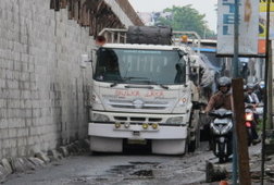 Waspada, Arus Sempit Fly Over Jombor!