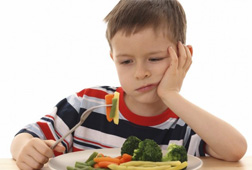 Terlalu Kenyang Bikin Anak Susah Makan Terlalu Kenyang Bikin Anak Susah Makan