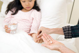 Agar Anak Mudah Minum Obat Agar Anak Mudah Minum Obat