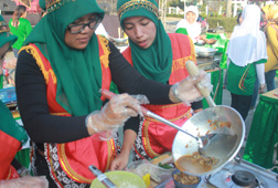 Kuliner Tradisional Berpotensi Tembus Pasar MEA Kuliner Tradisional Berpotensi Tembus Pasar MEA
