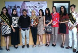 jarikAN, Flashmob Kenalkan Batik ke Anak Muda jarikAN, Flashmob Kenalkan Batik ke Anak Muda