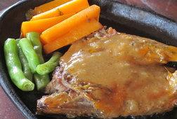 Bebek Hot Plate? Cuma di Sini Tempatnya Bebek Hot Plate? Cuma di Sini Tempatnya