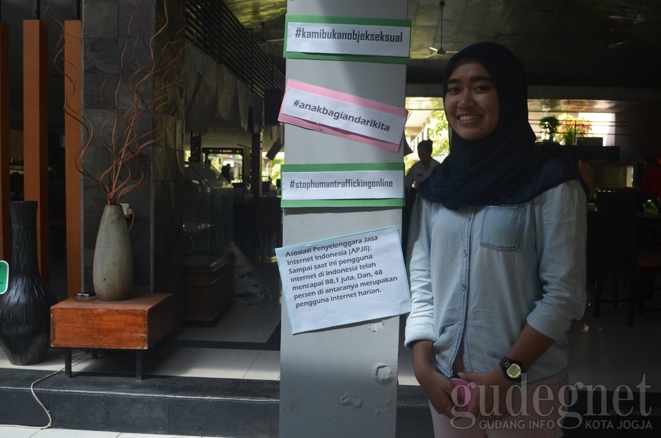 Orang Tua Berperan Penting Cegah Cyber Seks Orang Tua Berperan Penting Cegah Cyber Seks