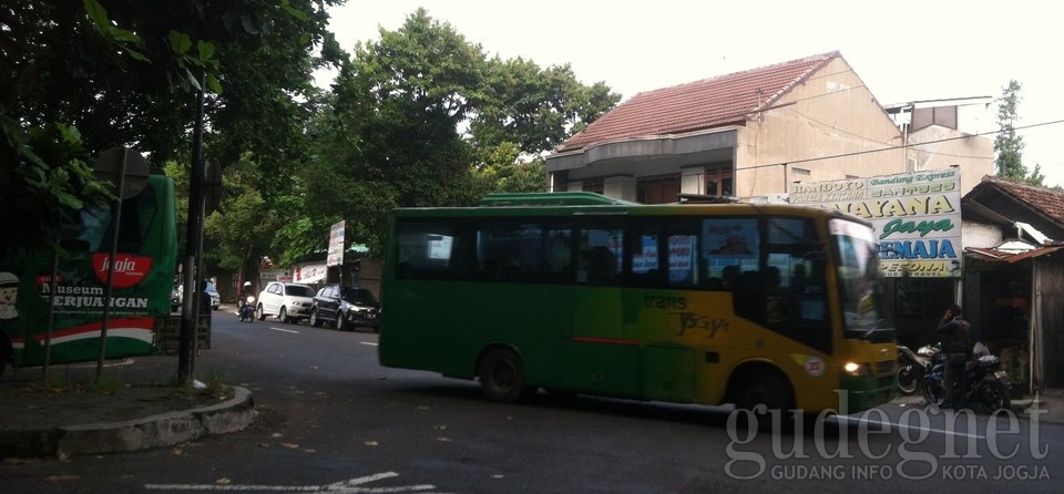5 Alasan Kenapa Trans Jogja Tak Nyaman Menurut Masyarakat 5 Alasan Kenapa Trans Jogja Tak Nyaman Menurut Masyarakat