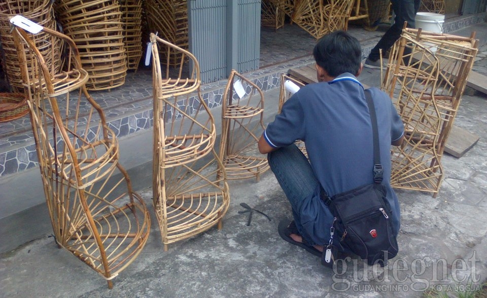 Jelang Lebaran, Permintaan Keranjang Parcel Naik Jelang Lebaran, Permintaan Keranjang Parcel Naik