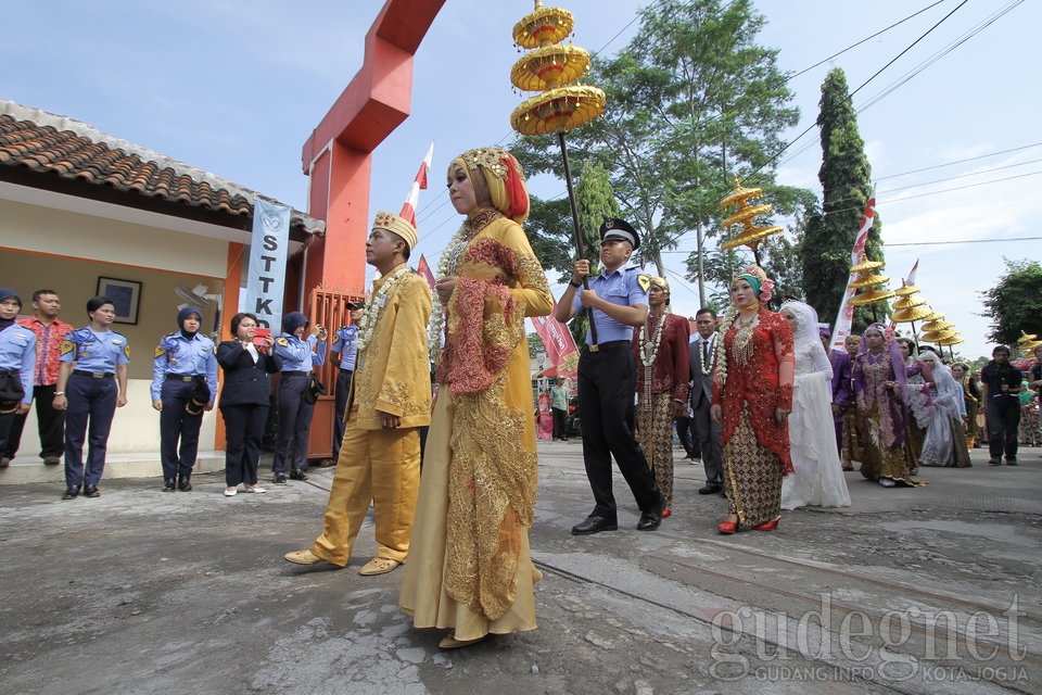 5 Tips Abadikan Pre Wedding Anda dengan Cara Ini 5 Tips Abadikan Pre Wedding Anda dengan Cara Ini