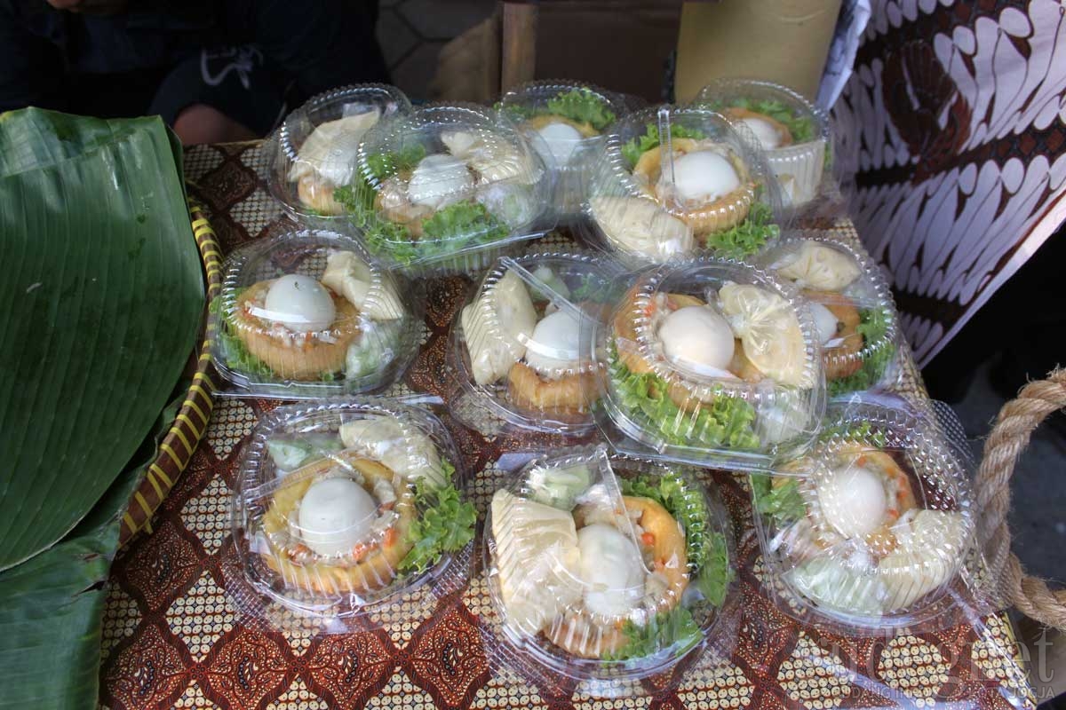 Mengenal Songgo Buwono, Makanan Penjaga Alam Semesta di Pasar Kangen Jogja 2016 Mengenal Songgo Buwono, Makanan Penjaga Alam Semesta di Pasar Kangen Jogja 2016