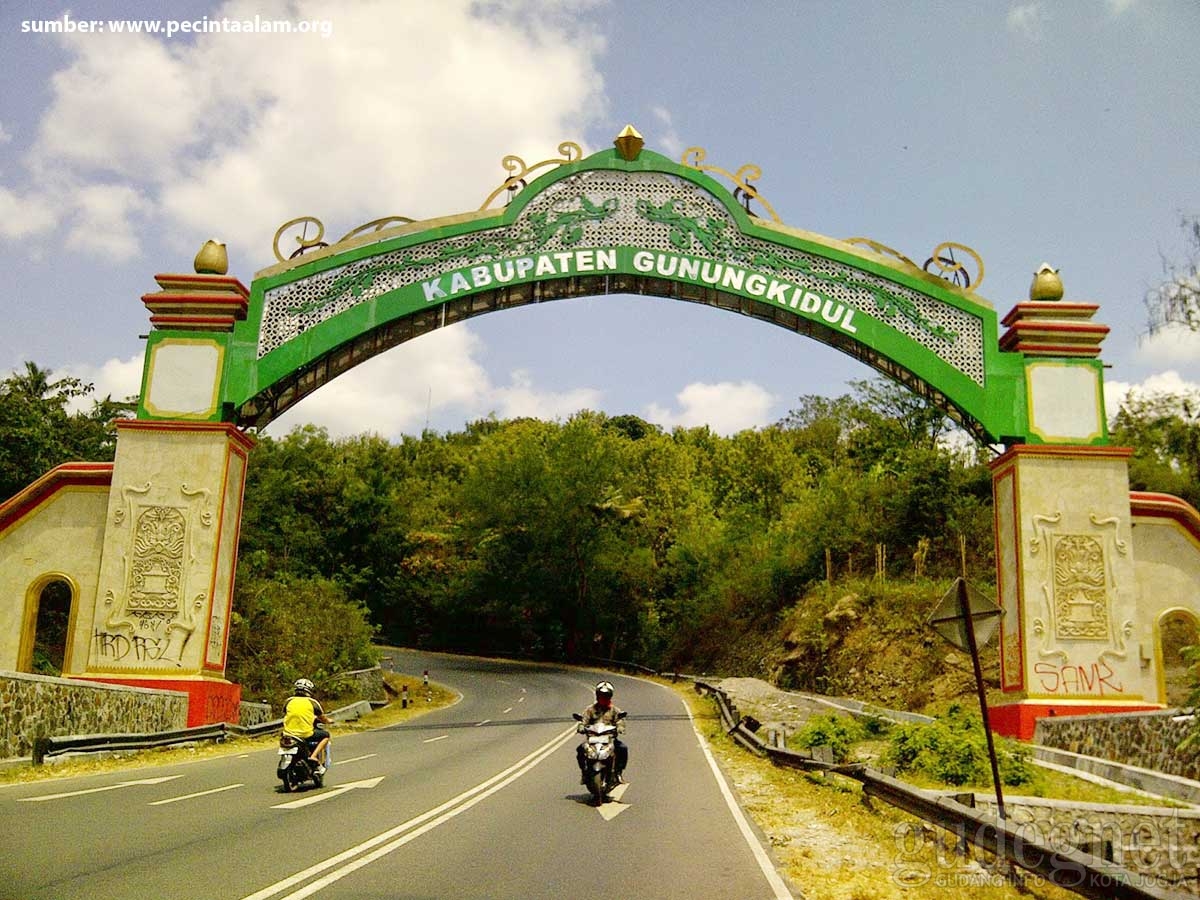 Banggalah Pernah ke Gunung Kidul, Meski Terpencil Namun Menyimpan Sejuta Rahasia Pra Sejarah Banggalah Pernah ke Gunung Kidul, Meski Terpencil Namun Menyimpan Sejuta Rahasia Pra Sejarah