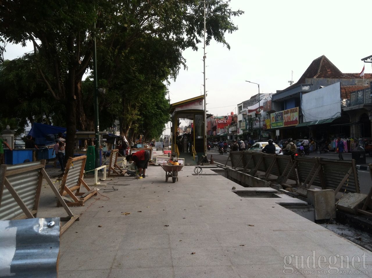 Dampak Proyek Revitalisasi Kawasan Malioboro Dampak Proyek Revitalisasi Kawasan Malioboro