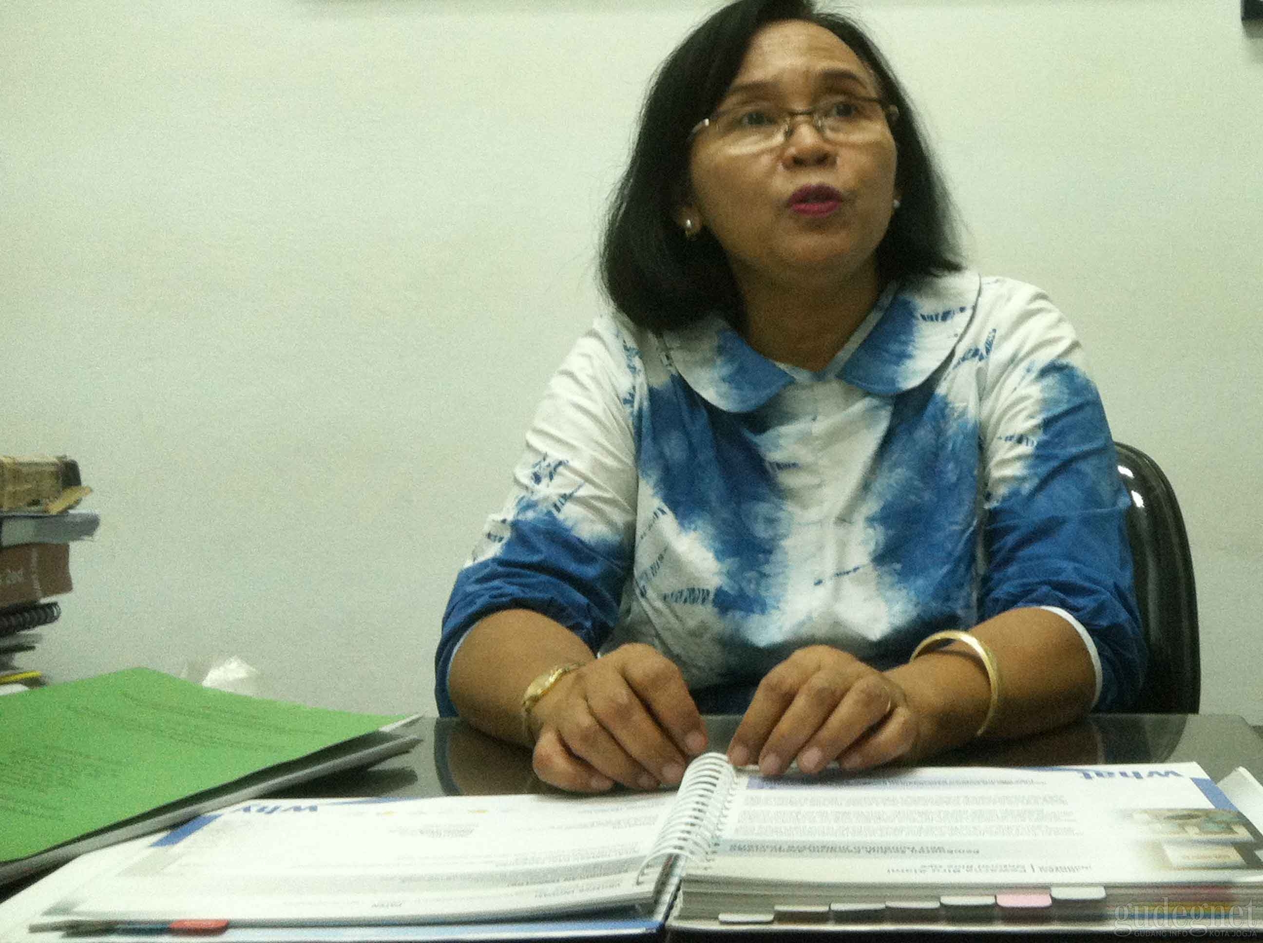 Miris Lihat Pewarna Sintetis, Edia Kembangkan “Pewarna Dewa” Miris Lihat Pewarna Sintetis, Edia Kembangkan “Pewarna Dewa”