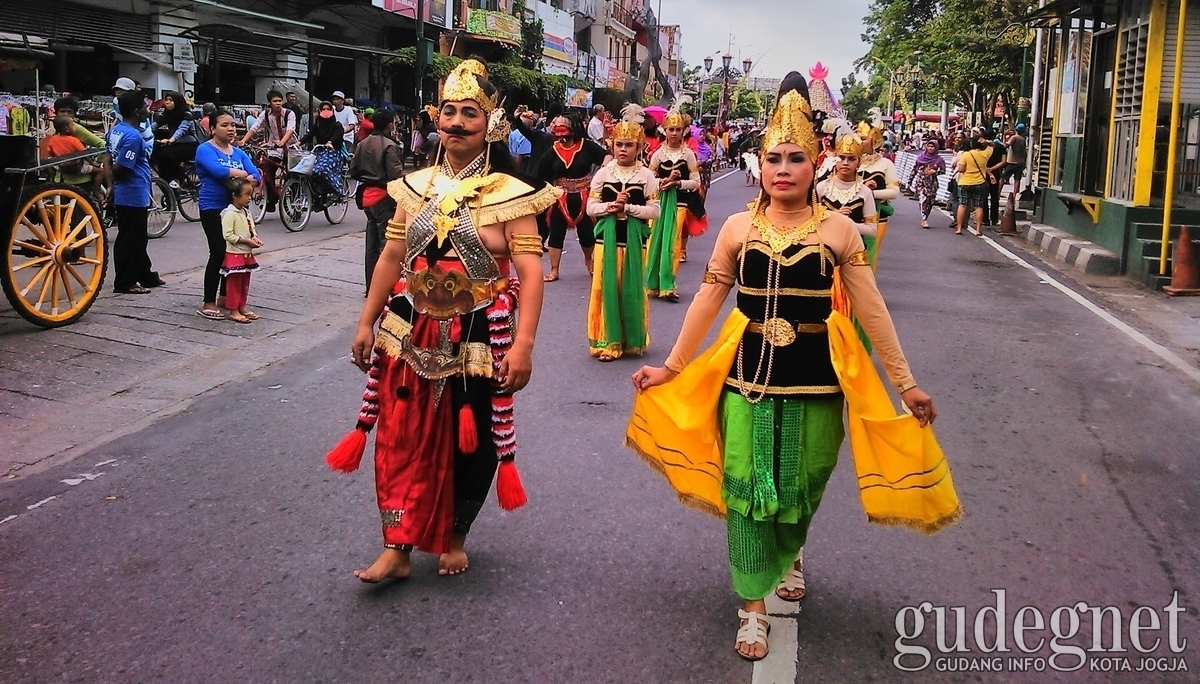 Anggaran dipangkas, Pelangi Budaya Selendang Sutera Jalan Terus Anggaran dipangkas, Pelangi Budaya Selendang Sutera Jalan Terus