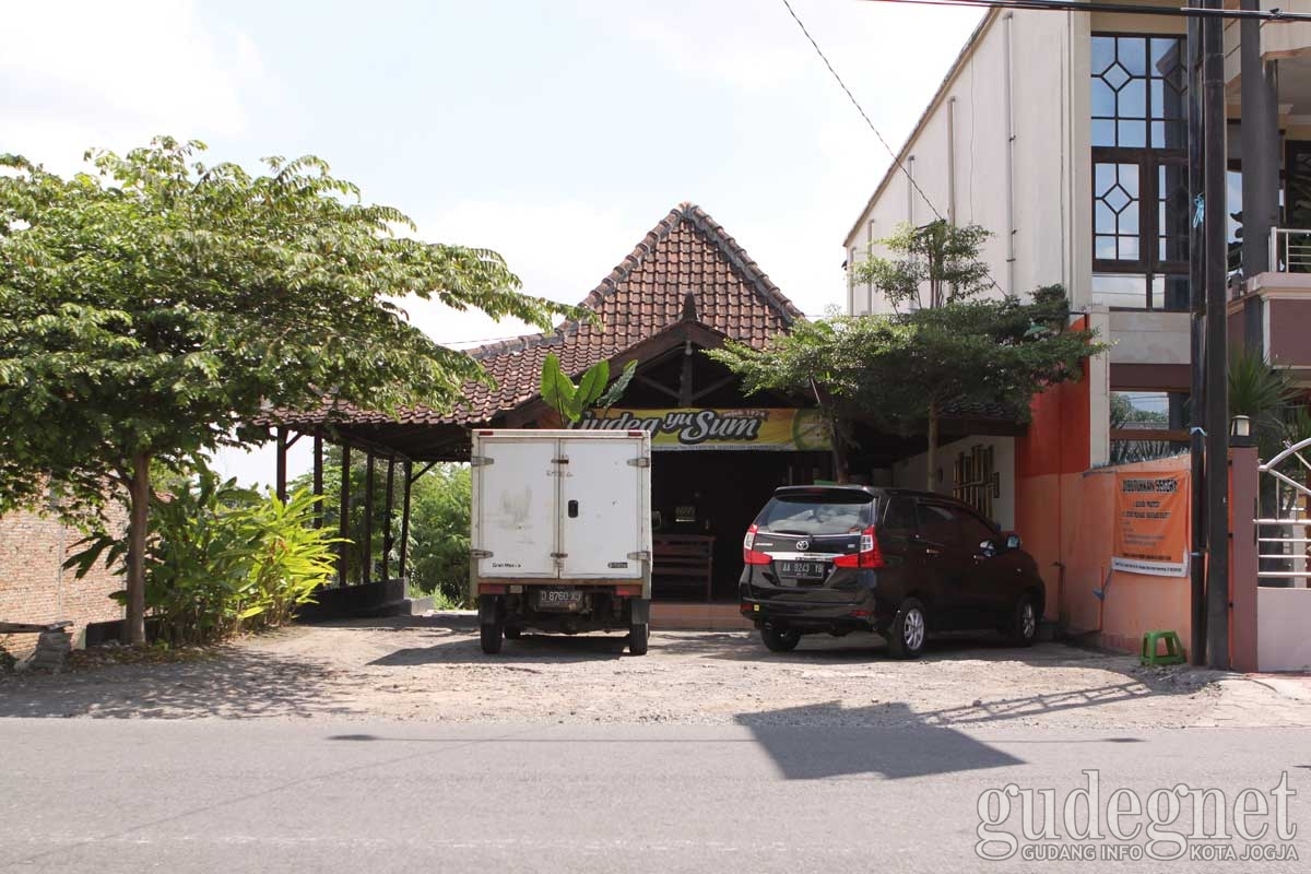 Pasti Pas! Ini 7 Warung Gudeg Rekomendasi Jelang Akhir Pekan Pasti Pas! Ini 7 Warung Gudeg Rekomendasi Jelang Akhir Pekan
