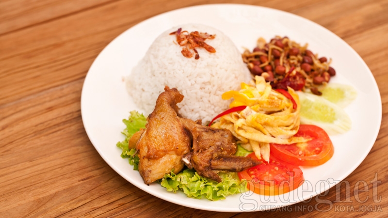 Modal Beras dan Rice Cooker, Kamu Bisa Buat Nasi Enak Ini! Modal Beras dan Rice Cooker, Kamu Bisa Buat Nasi Enak Ini!