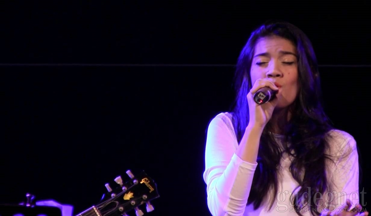 Mengenal Monita Tahalea, Kontestan Indonesian Idol Penampil Ngayogjazz 2016 Mengenal Monita Tahalea, Kontestan Indonesian Idol Penampil Ngayogjazz 2016