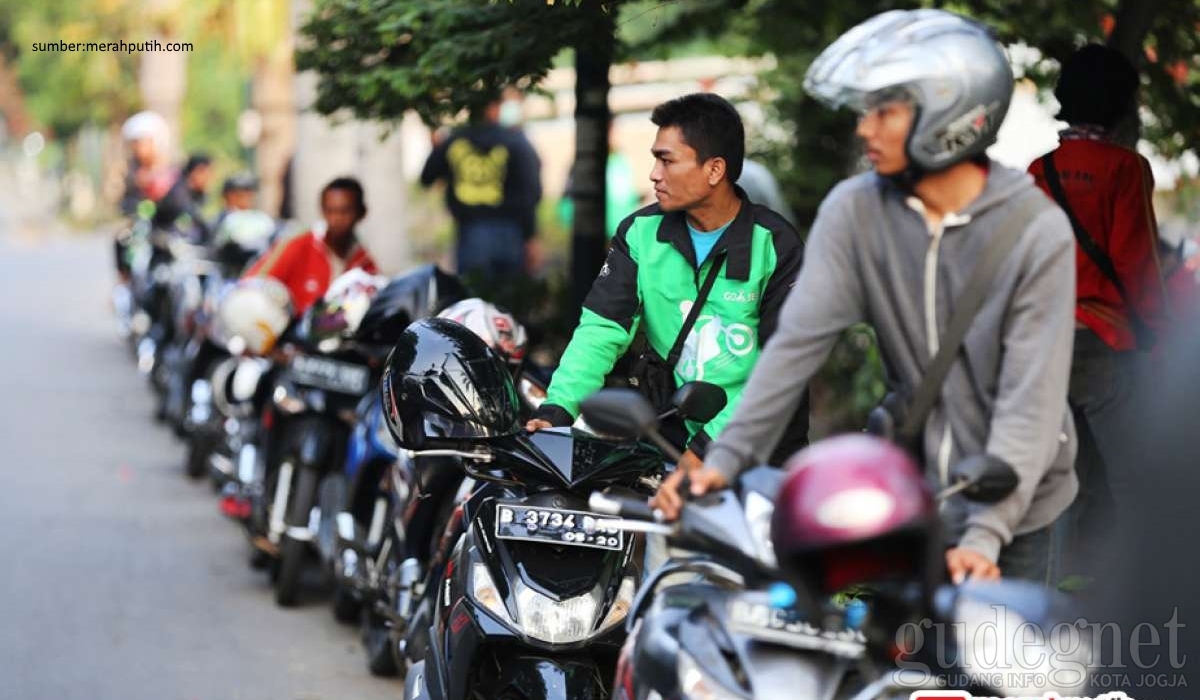 Jasa Ojek Solusi Masalah “Kaki Pegal” Saat Ngayogjazz 2016 Jasa Ojek Solusi Masalah “Kaki Pegal” Saat Ngayogjazz 2016