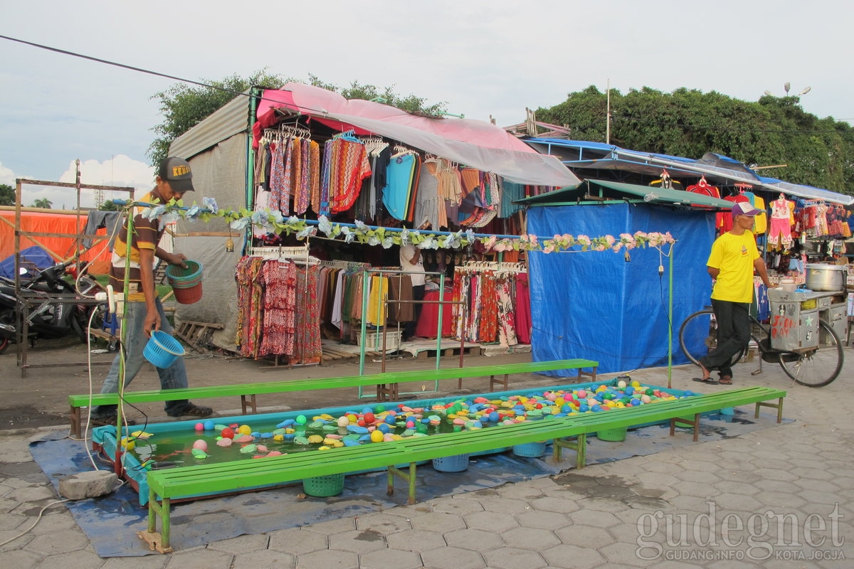 Sekaten Mulai Dipadati Pengunjung, Lahan Parkir masih Minus Sekaten Mulai Dipadati Pengunjung, Lahan Parkir masih Minus