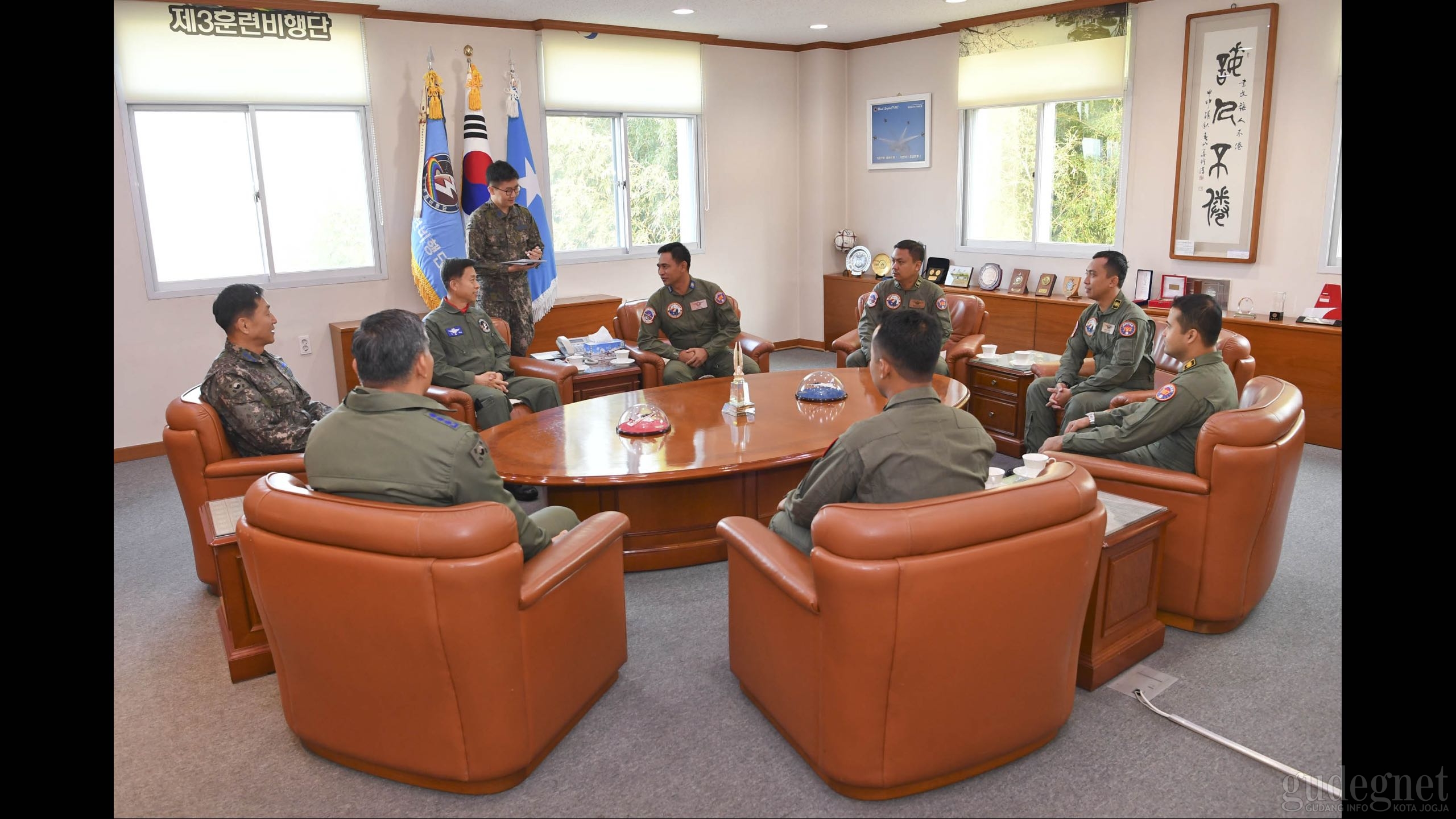 Tingkatkan Penguasaan KT Woong Bee, Instruktur Penerbang Ke Korea Selatan Tingkatkan Penguasaan KT Woong Bee, Instruktur Penerbang Ke Korea Selatan