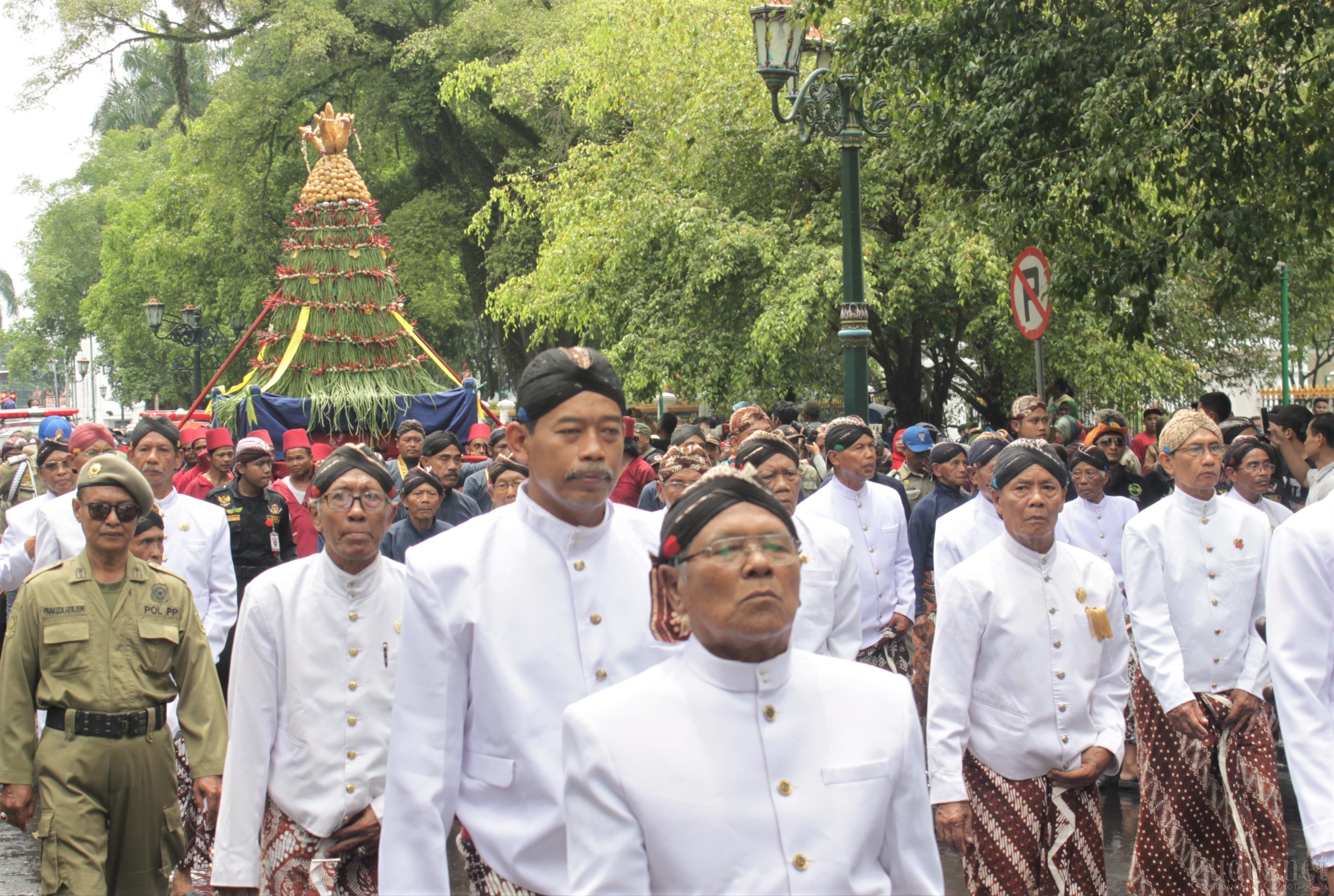 Grebeg Maulud Tutup Pasar Malam Perayaan Sekaten Grebeg Maulud Tutup Pasar Malam Perayaan Sekaten