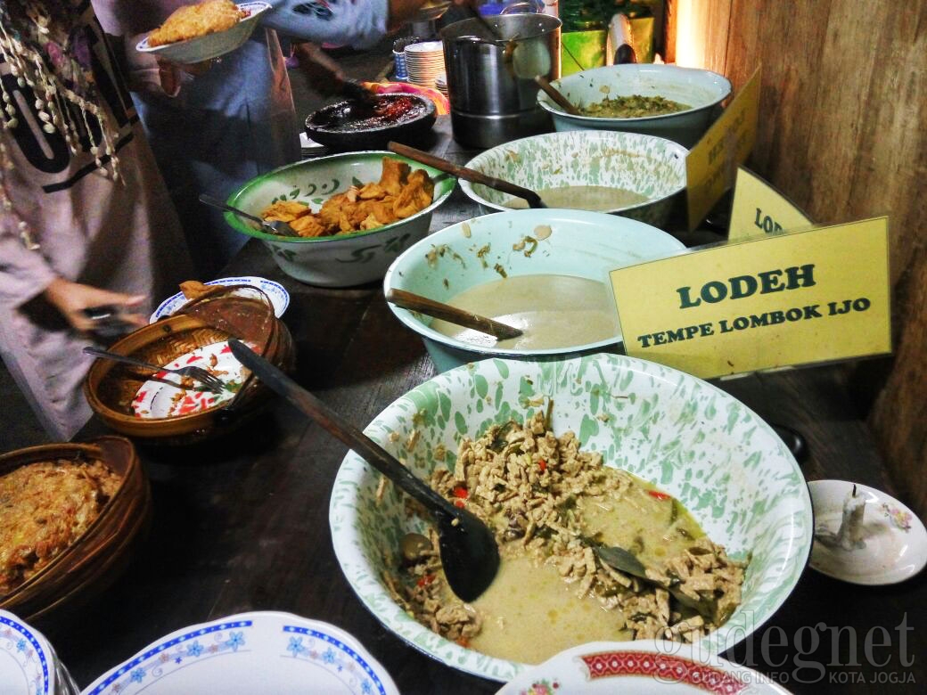 Nikmatnya Kopi dan Sayur “Ndeso” Khas Kopi Klotok Nikmatnya Kopi dan Sayur “Ndeso” Khas Kopi Klotok