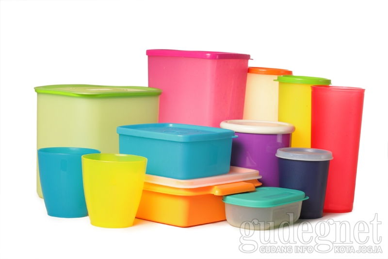 Tips Membersihkan Wadah Plastik dengan Mudah Tips Membersihkan Wadah Plastik dengan Mudah