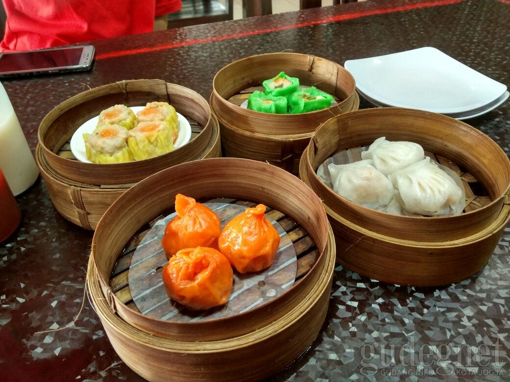 Nikmati Aneka Dimsum ala Bintang Lima di Dimsum Mbledos Nikmati Aneka Dimsum ala Bintang Lima di Dimsum Mbledos