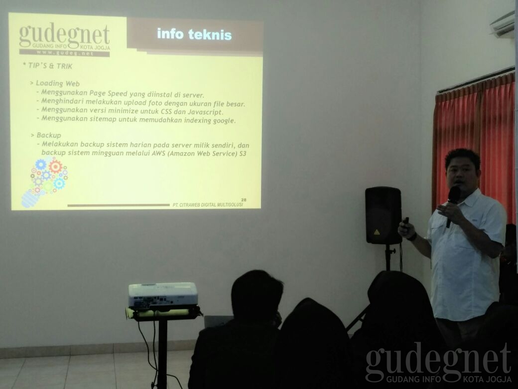 Mahasiswa IPB Belajar Soft Skills di Gudegnet Jogja Mahasiswa IPB Belajar Soft Skills di Gudegnet Jogja