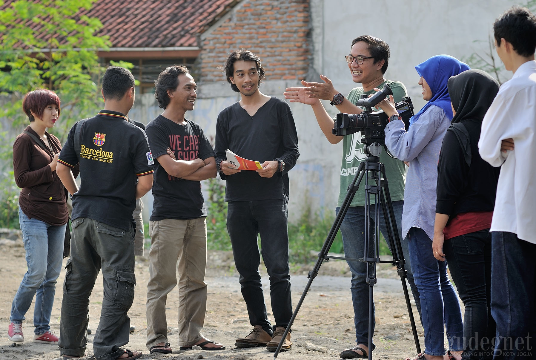 Gini Nih Kalau Film Masuk Desa Gini Nih Kalau Film Masuk Desa