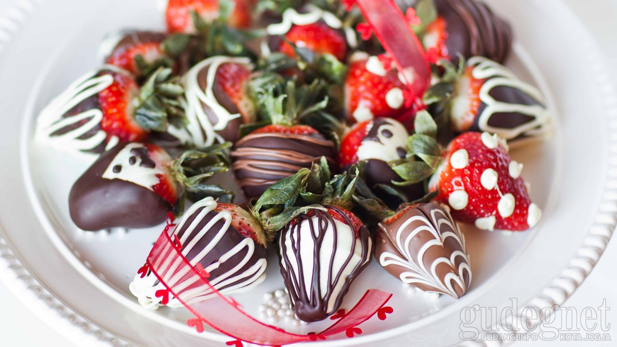 Pengen Lebih Romantis? Bikin Sendiri Cokelat Valentine Buat Pasanganmu Pengen Lebih Romantis? Bikin Sendiri Cokelat Valentine Buat Pasanganmu