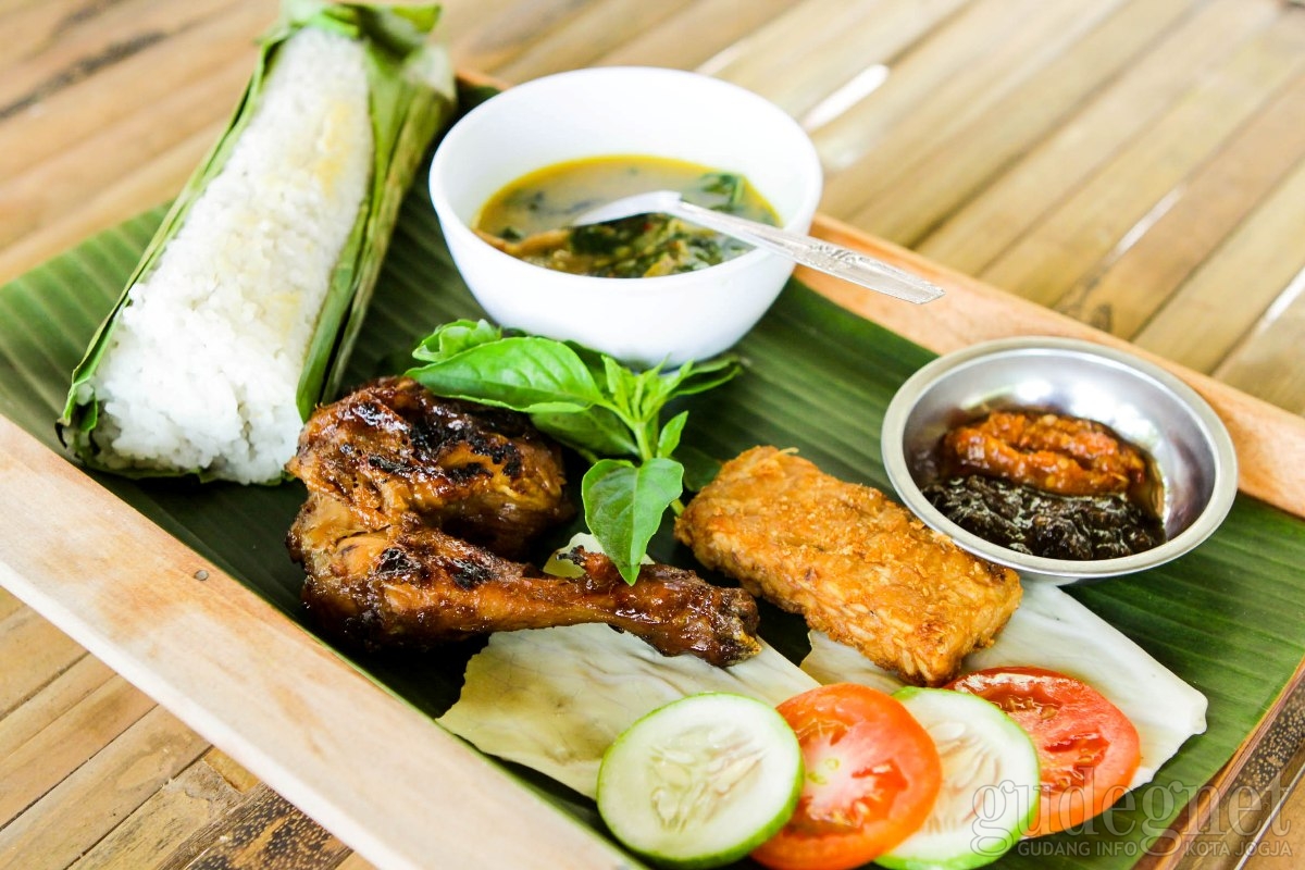 Lezatnya Sego Sangit Sambel Kopi di Warung Ereng-ereng Lezatnya Sego Sangit Sambel Kopi di Warung Ereng-ereng
