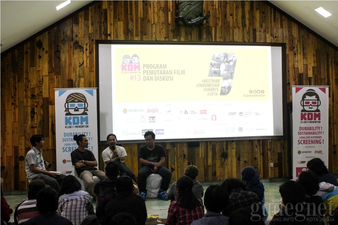 9 Film Diputar di Klub DIY Menonton 9 Film Diputar di Klub DIY Menonton