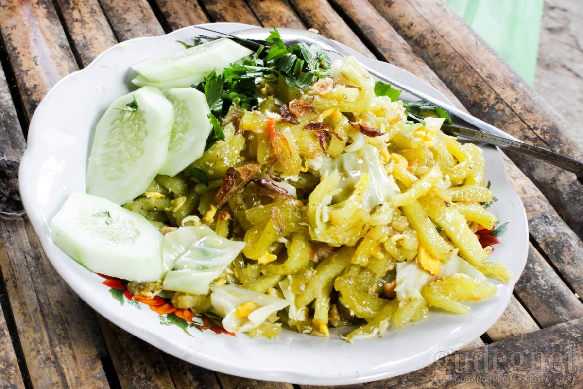 Mencicip Mie Pentil di Pasar Pundong Mencicip Mie Pentil di Pasar Pundong