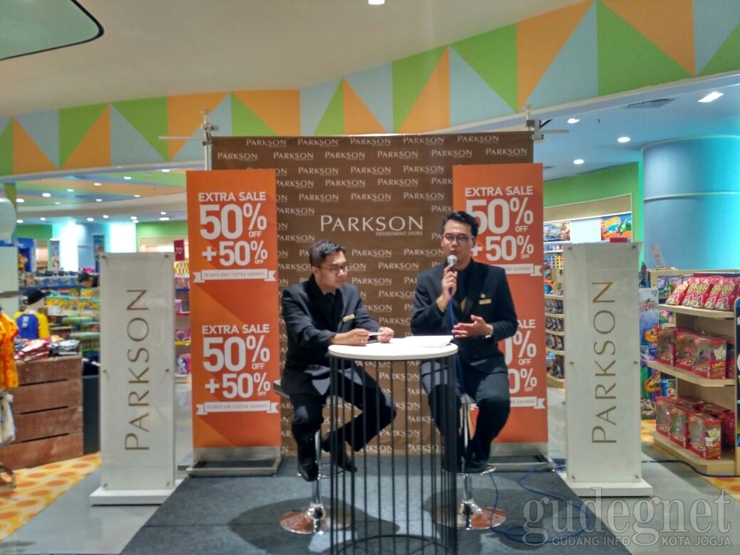 Maret Extra Sale 50% + 50% di Parkson Departmen Store Maret Extra Sale 50% + 50% di Parkson Departmen Store