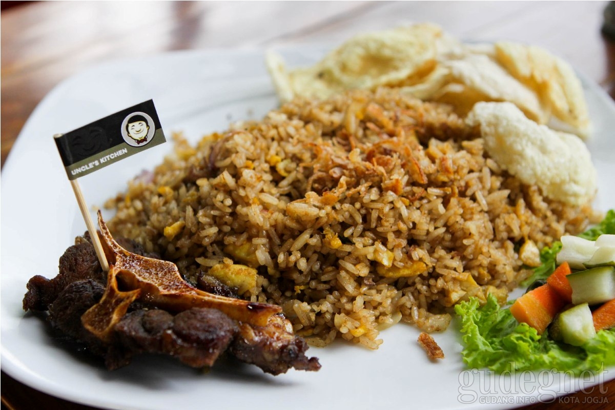 Menikmati Masakan Paman di Uncle’s Kitchen Menikmati Masakan Paman di Uncle’s Kitchen