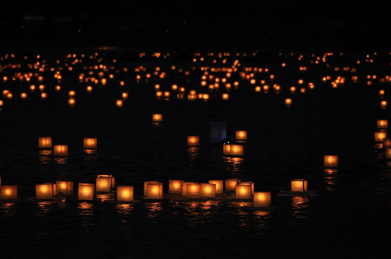 Saksikan Festival Lampion Apung di Waduk Sermo Saksikan Festival Lampion Apung di Waduk Sermo