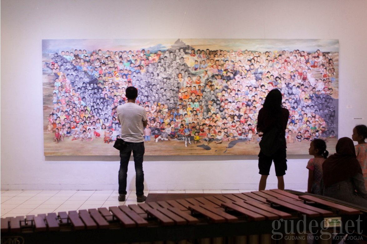 Liquid Colour, Lima Karakter dalam Sebuah Pameran Lukisan Liquid Colour, Lima Karakter dalam Sebuah Pameran Lukisan