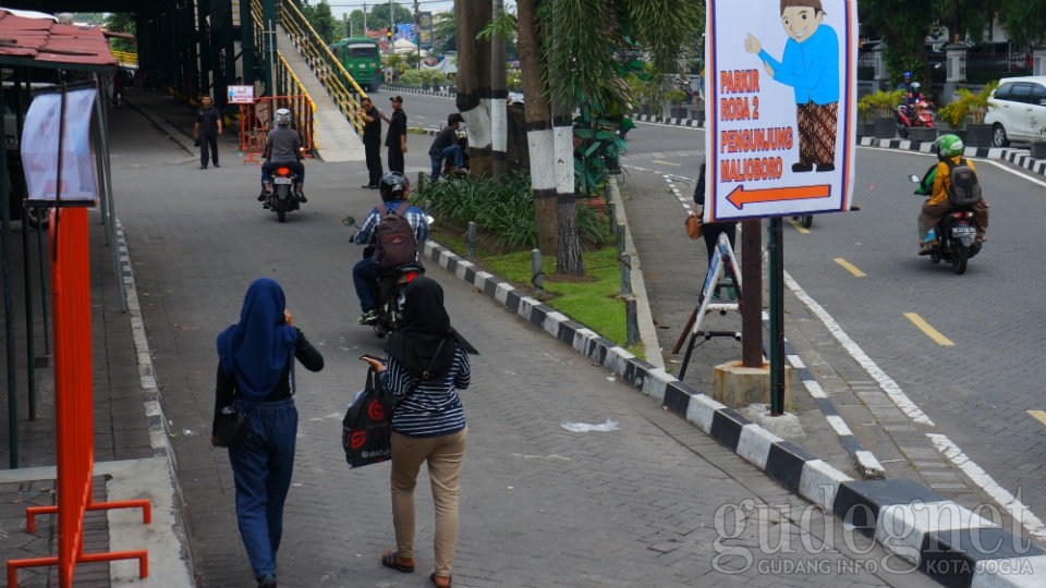 Petugas Jogoboro Perpanjang Penjagaan Hingga 10 Juli 2017 Petugas Jogoboro Perpanjang Penjagaan Hingga 10 Juli 2017