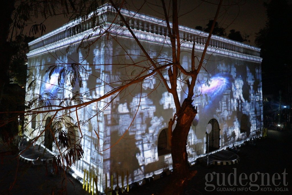 Jogja Kehabisan Landmark untuk Video Mapping, Tapi.. Jogja Kehabisan Landmark untuk Video Mapping, Tapi..
