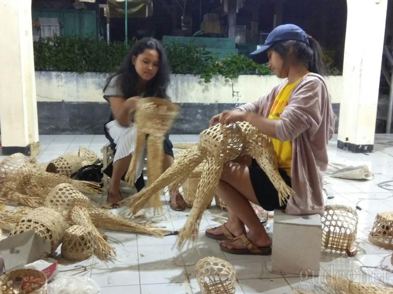 Ngasem Dipermak Jadi Tempat Pertunjukan yang Mantap Ngasem Dipermak Jadi Tempat Pertunjukan yang Mantap