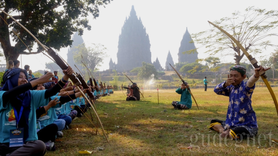 Java Summer Camp Sukses Tularkan Tradisi Lokal Java Summer Camp Sukses Tularkan Tradisi Lokal