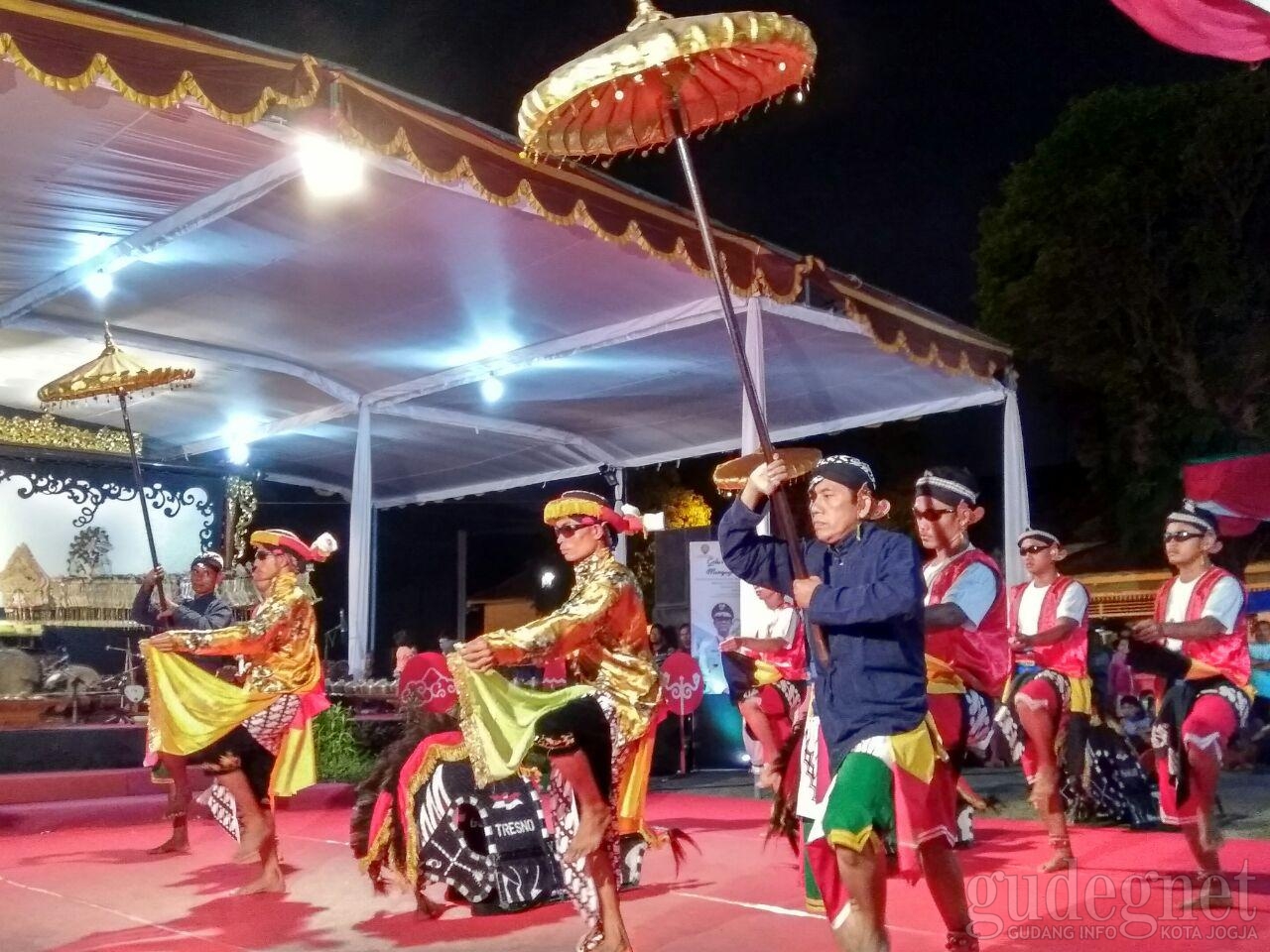 Mangayubagyo Pelantikan Gubernur dan Wakil Gubernur DIY Berlangsung Meriah Mangayubagyo Pelantikan Gubernur dan Wakil Gubernur DIY Berlangsung Meriah