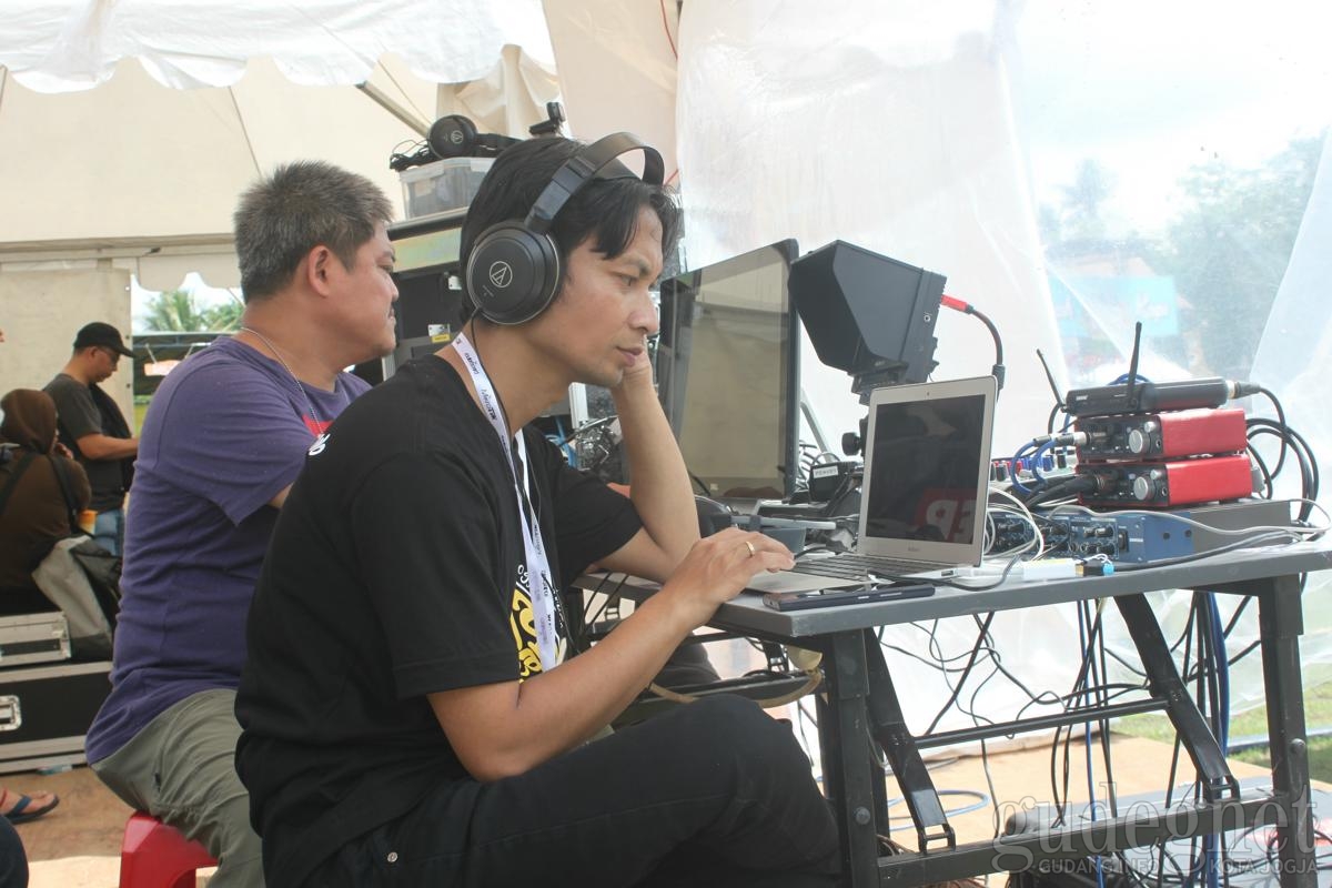 Tak Sempat ke Kledokan untuk Nonton Ngayogjazz? Streaming Aja!