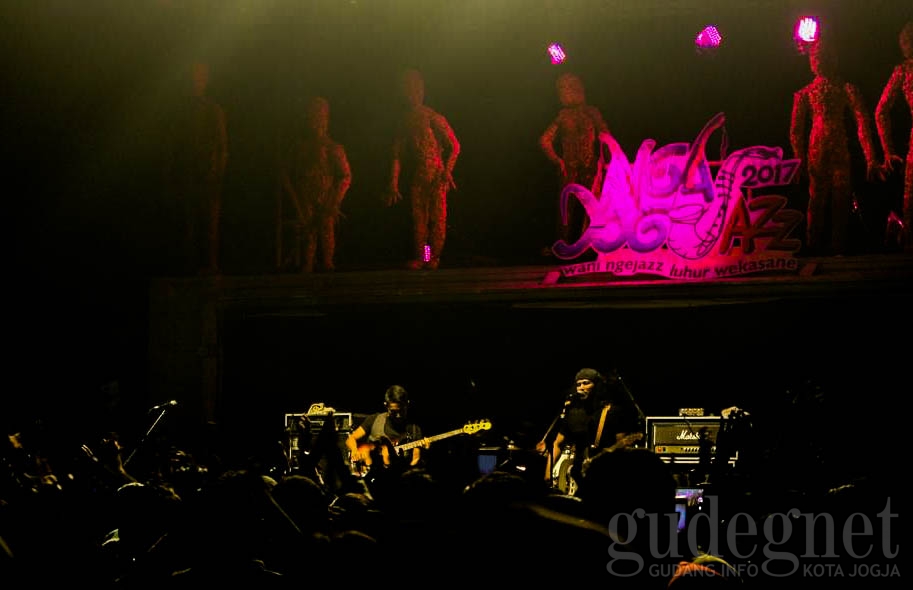 Gugun Blues Shelter Puncaki Ngayogjazz 2017 Gugun Blues Shelter Puncaki Ngayogjazz 2017
