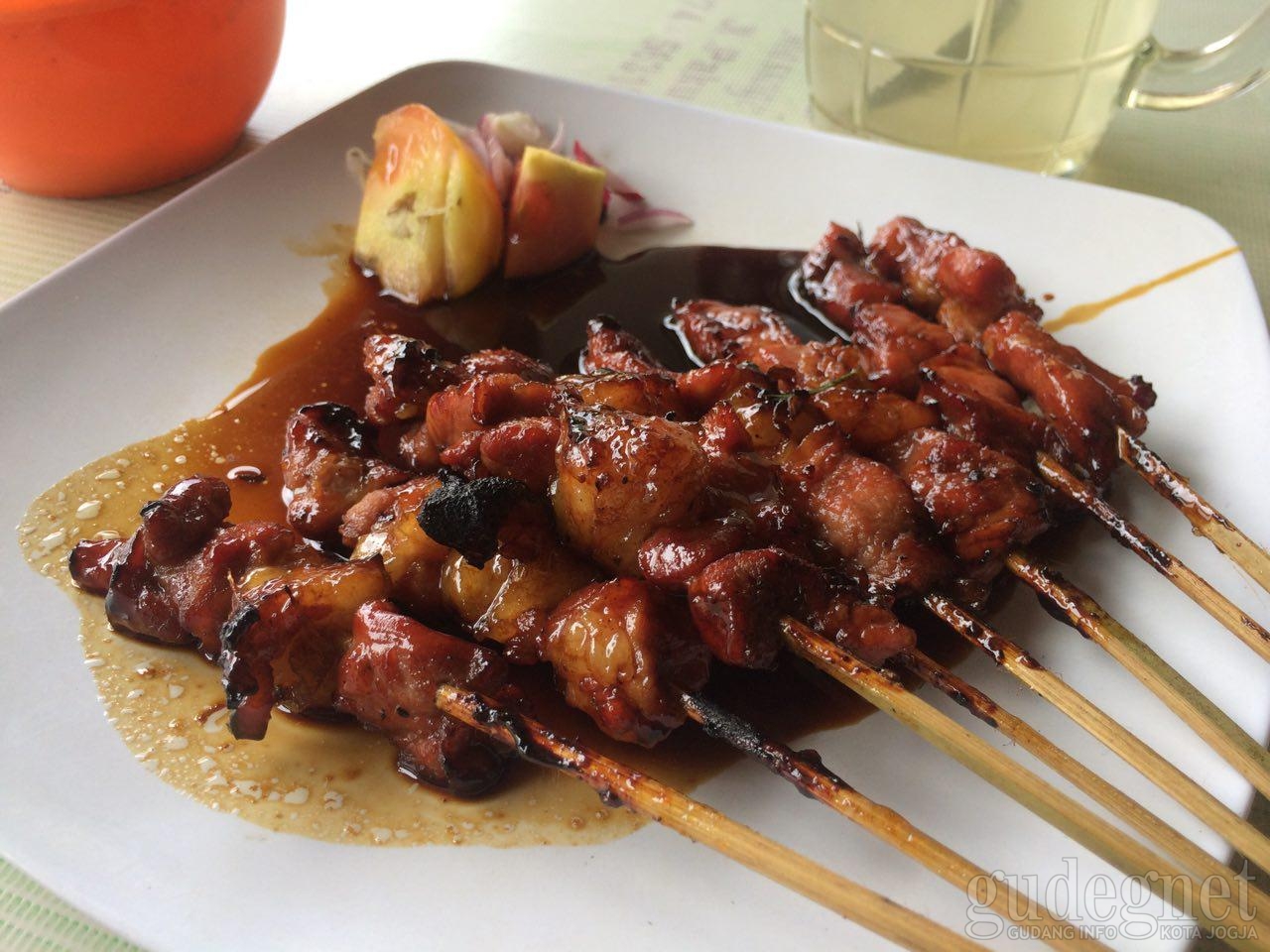 Sate Pak Syamsuri, Jujugan Para Penggemar Sate Kambing Sate Pak Syamsuri, Jujugan Para Penggemar Sate Kambing