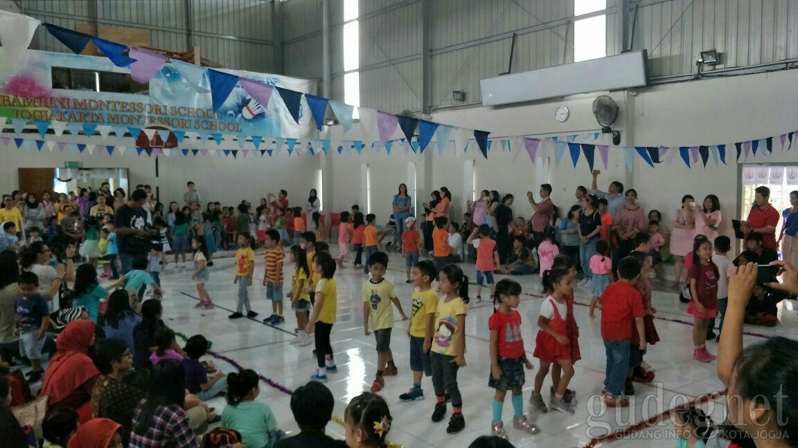 Membangun Jiwa Kesetiakawanan di Bambini School Membangun Jiwa Kesetiakawanan di Bambini School